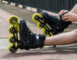 Pánské kolečkové brusle Playlife Lancer Black 84