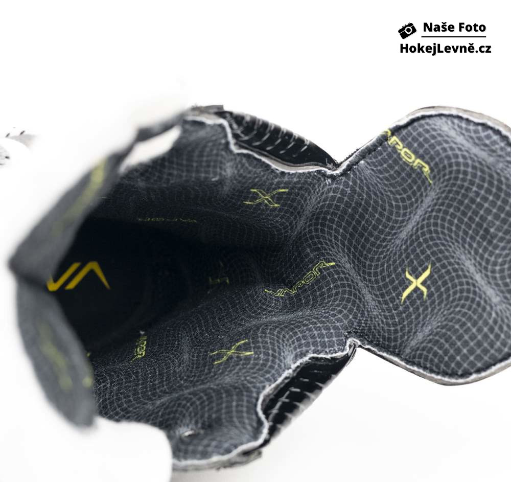 Hokejové Brusle Bauer Vapor FLY40 INT