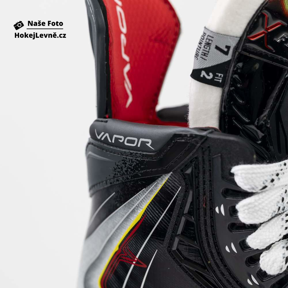 Hokejové Brusle Bauer Vapor FLYPRO INT