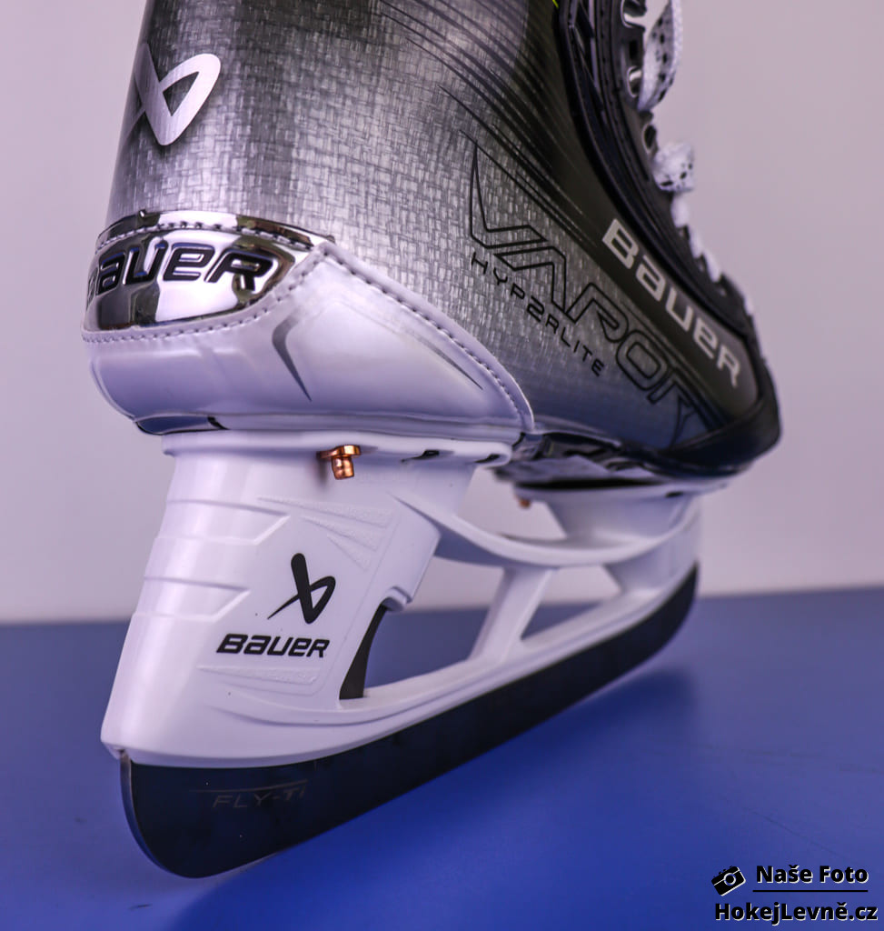 Hokejové Brusle Bauer Vapor HYPERLITE 2 INT