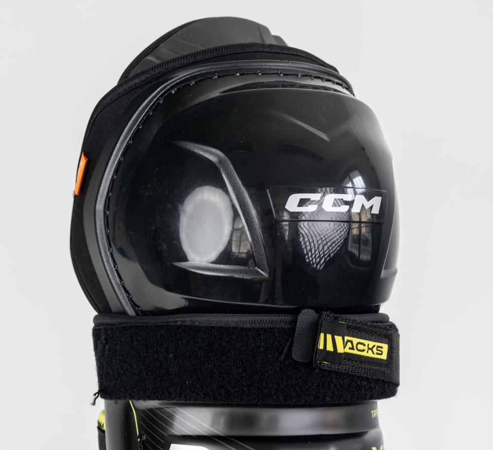 Chrániče holení CCM Tacks XF SR