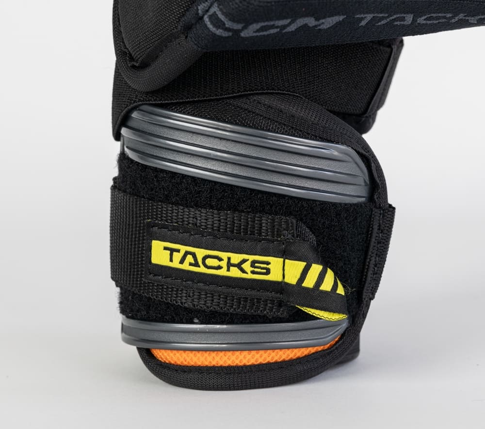 Chrániče loktů CCM Tacks XF PRO JR