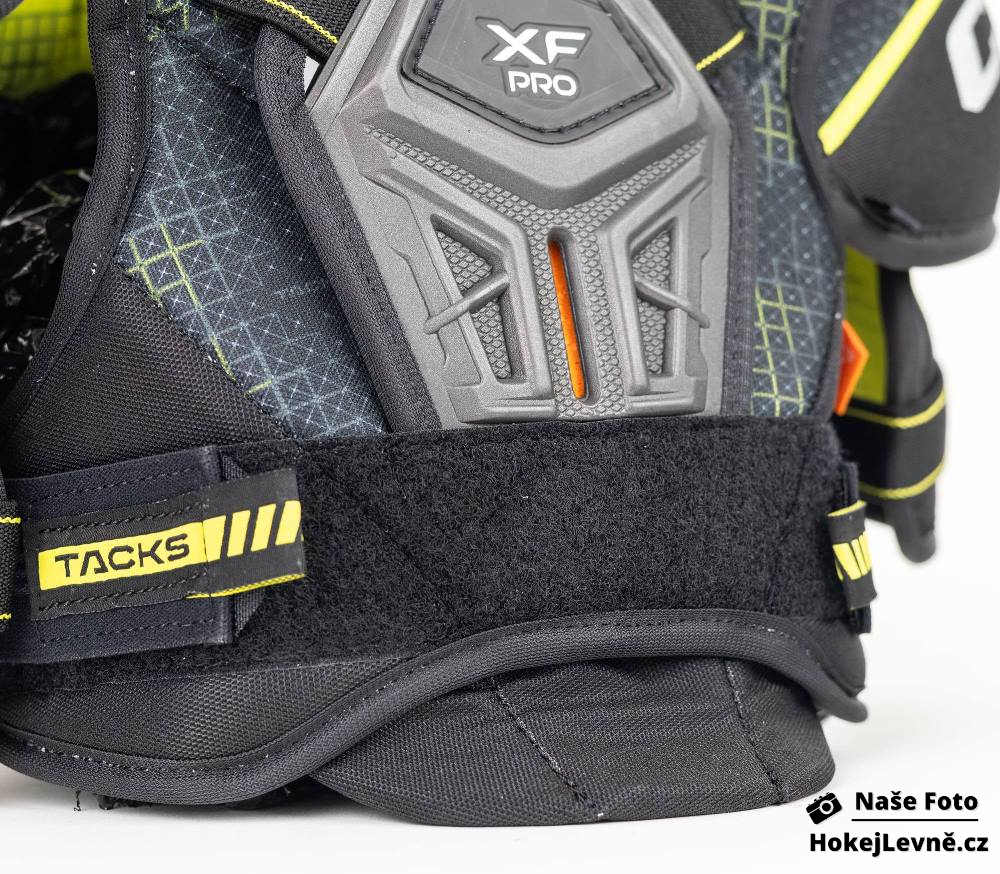 Chrániče ramen CCM Tacks XF PRO Yth